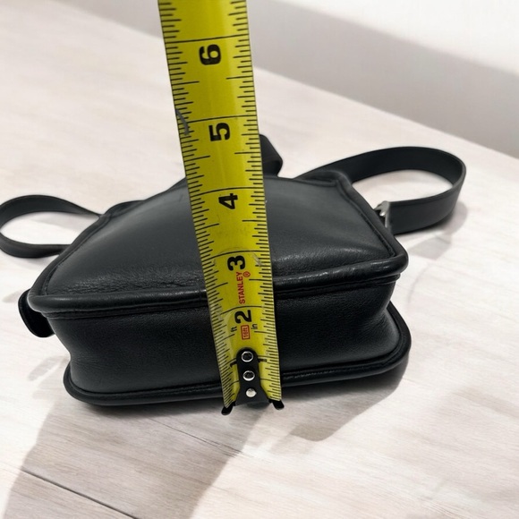 Coach Vintage 9817 Camera Crossbody Handbag Purse , Black, 1990s Made In USA - Picture 6 of 13